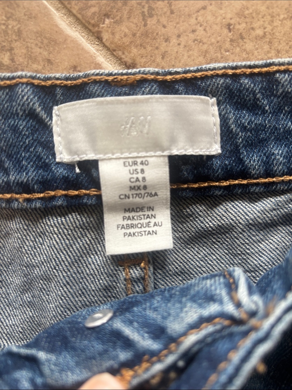 NWT H&M Straight-Leg Women's Jeans in Dark Blue Denim - Picture 3 of 7